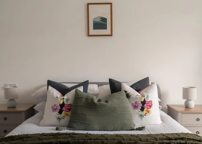 Villa Crossriggs- Beautiful Detached *