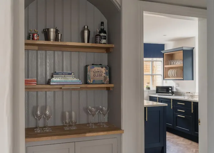 Crossriggs- Beautiful Detached Villa *