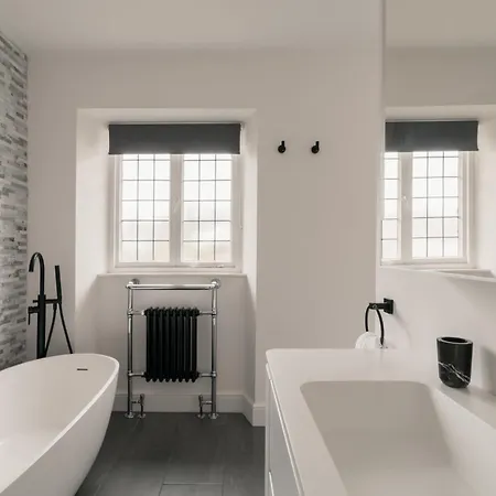 Vila Crossriggs- Beautiful Detached